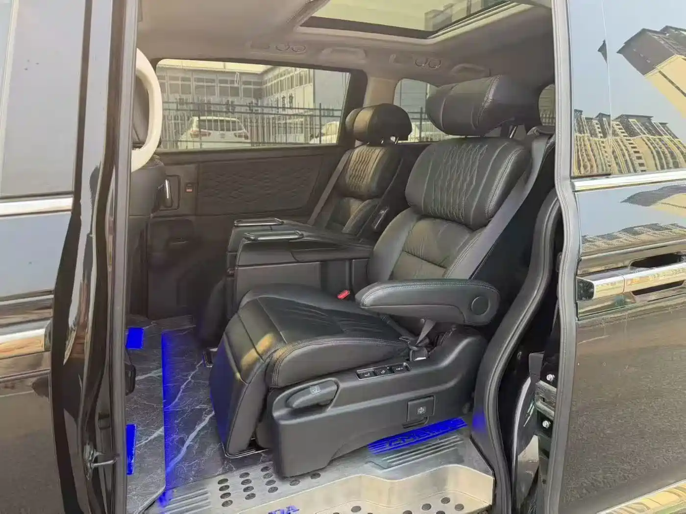 Honda Elysion 2023 2022 2.0L e:HEV Luxury