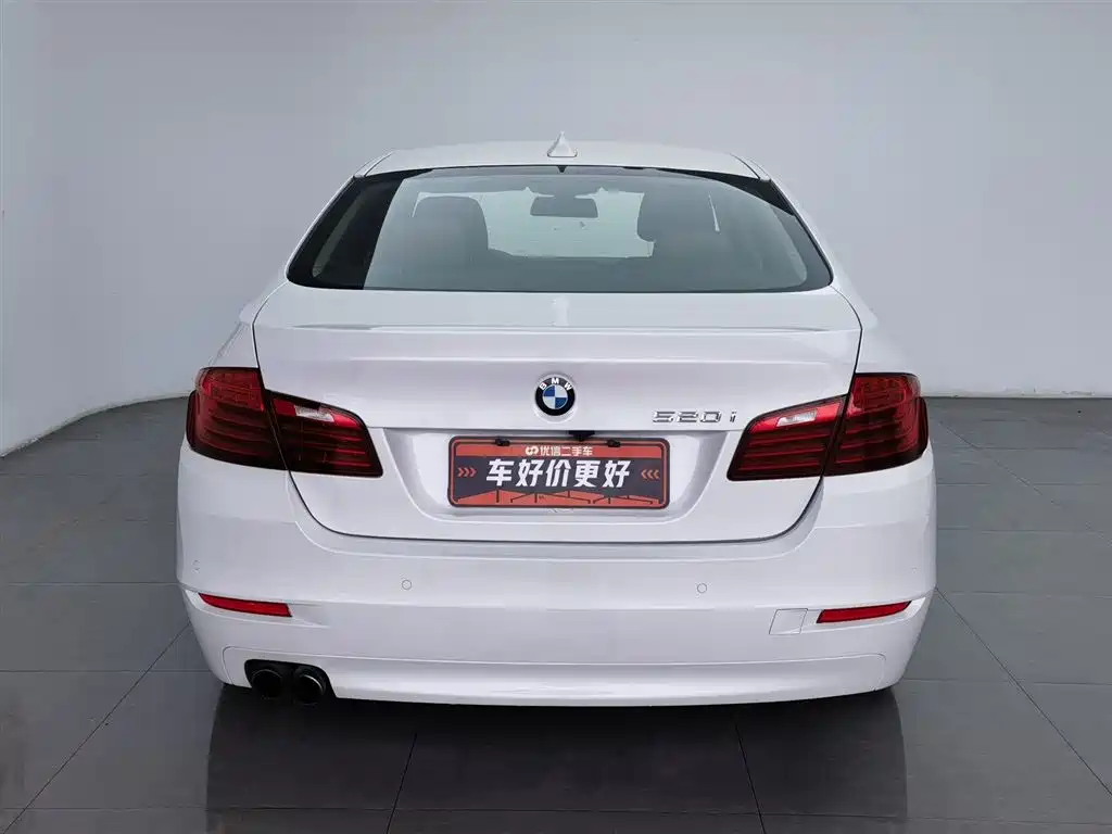 BMW 5 Series (Import) 2015 520i Elegance фото 4