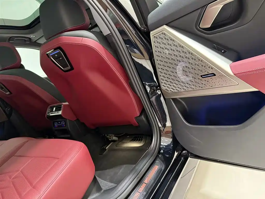 BMW 5 Series 2024 530Li Premium Luxury Package фото 13