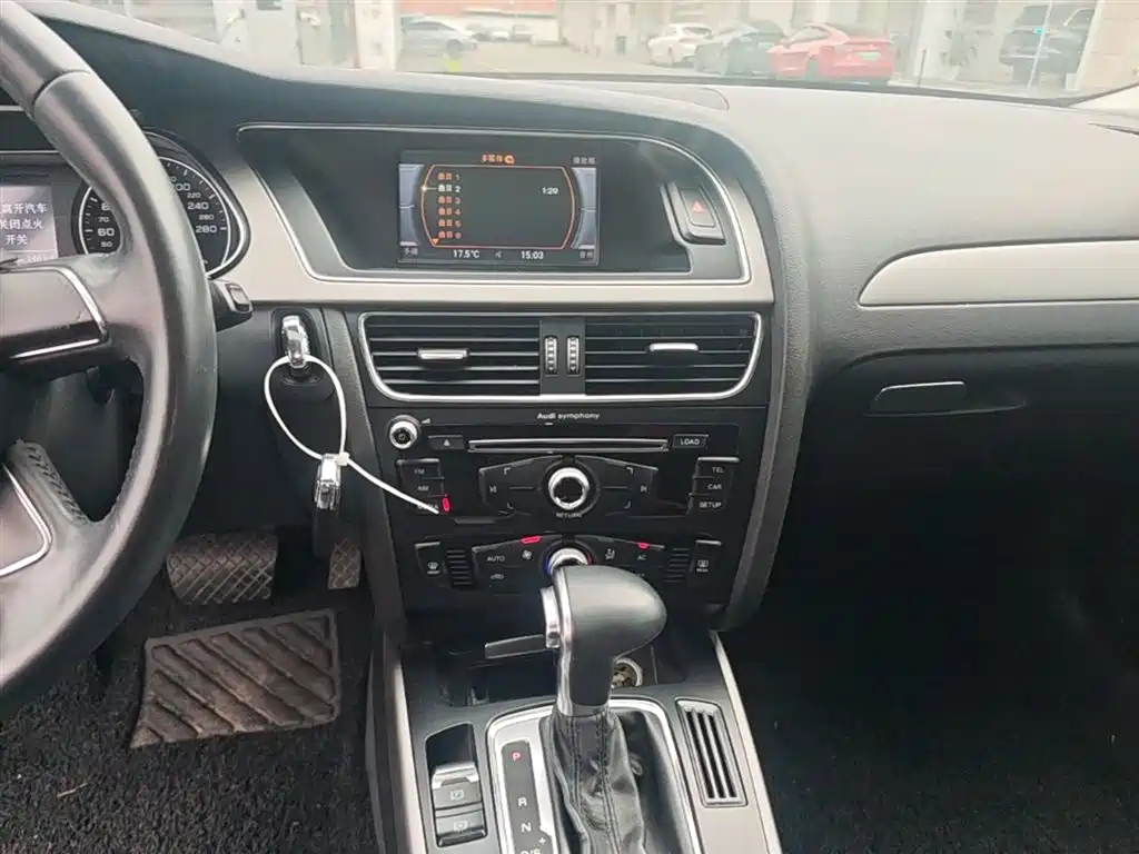 Audi A4L 2013 30 TFSI Automatic Comfort фото 13