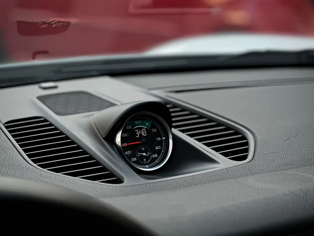 Porsche 911 2015 Carrera 4 3.4L Style Edition фото 6