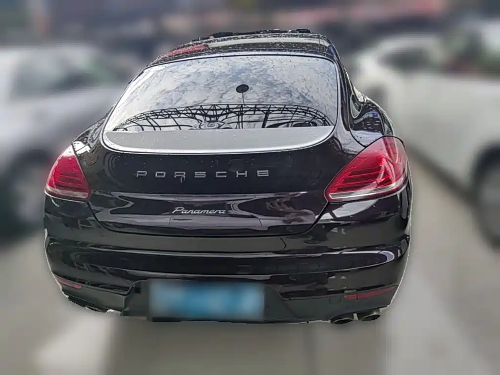 Фото 10 - Porsche Panamera