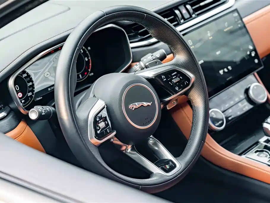 JAGUAR XFL