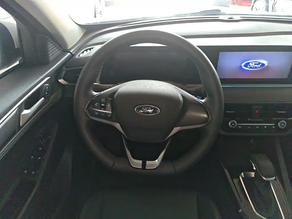 Ford Escort 2022 2021 1.5L Automatic Diamond Edition