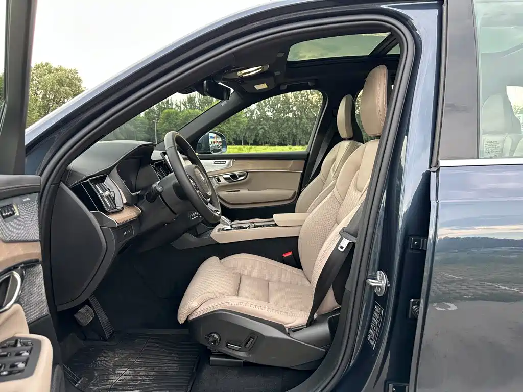 Volvo XC90 Plug-in Hybrid 2026 2025 Facelift T8 Smart Premium Luxury 7-seater