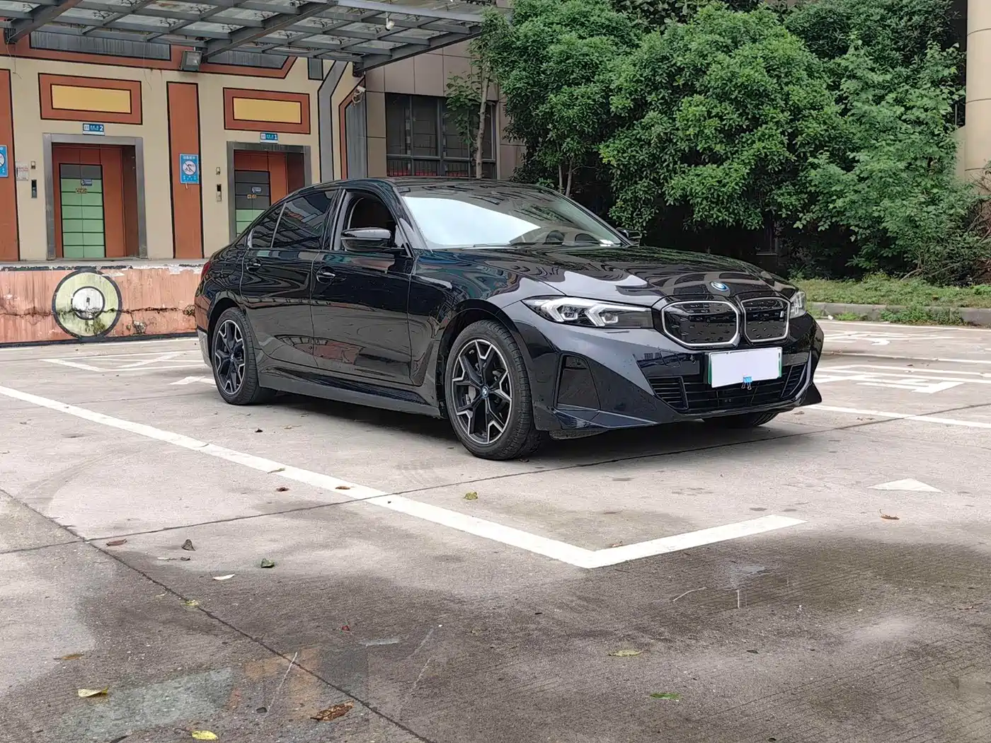 BMW i3 2024 eDrive 40 L Night Sport Package фото 3
