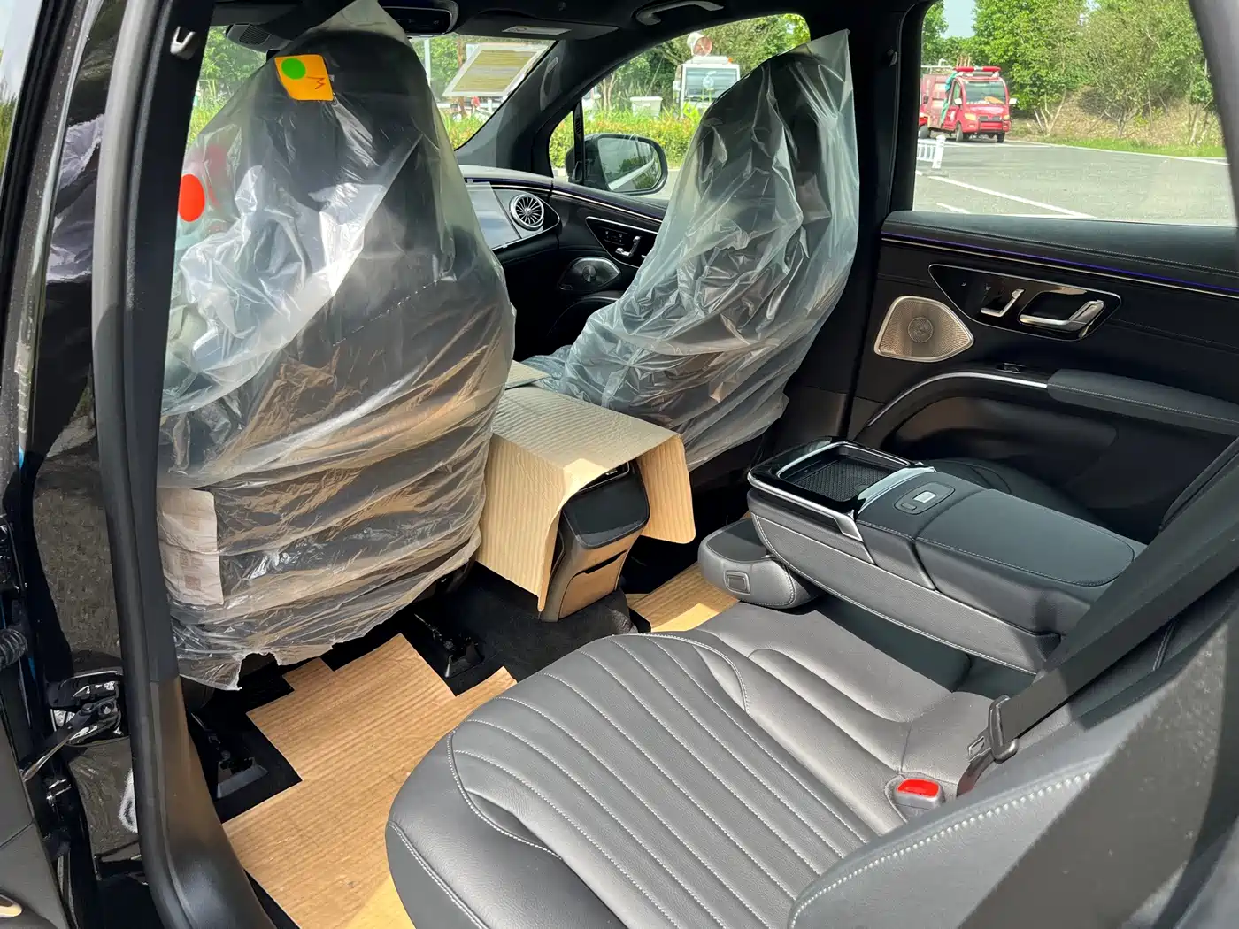 Mercedes-Benz EQS SUV 2026 2025 Model 500 4MATIC