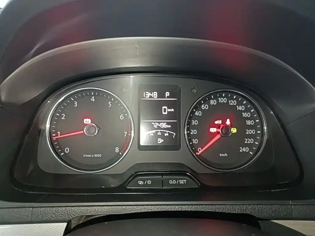 Volkswagen Lavida Tour 2013 1.6L Automatic Comfort фото 12