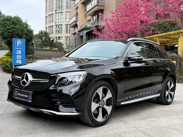 MERCEDES-BENZ GLC