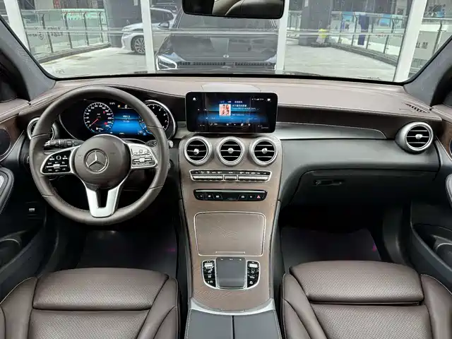 Mercedes-Benz GLC 2020 GLC 300 L 4MATIC Dynamic — фото 5