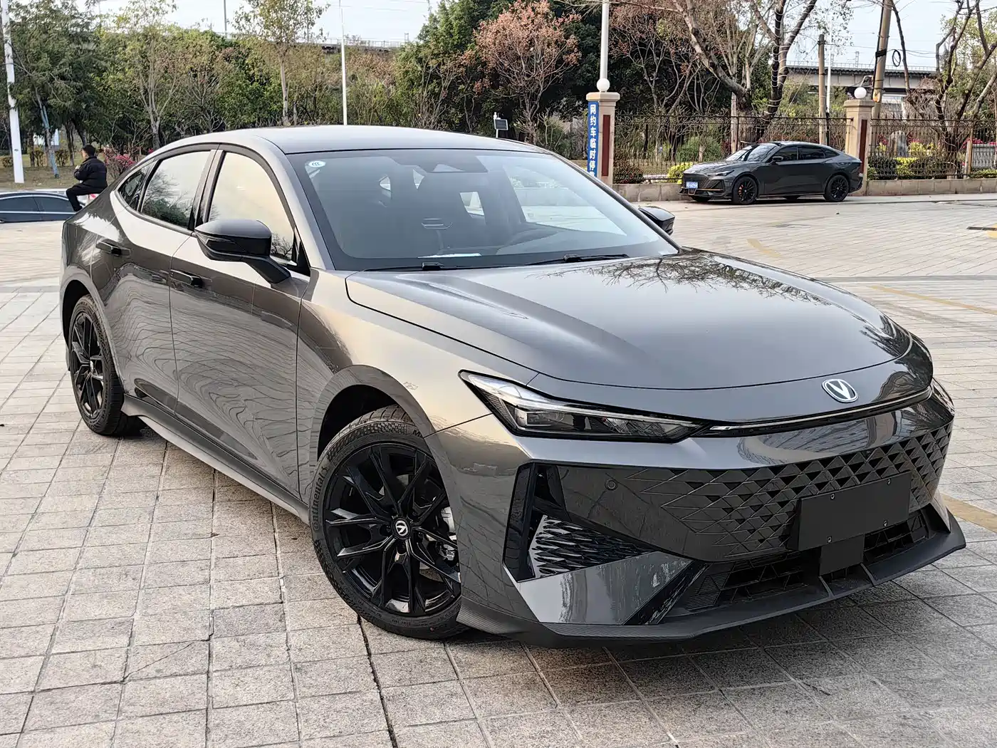 CHANGAN UNI-V