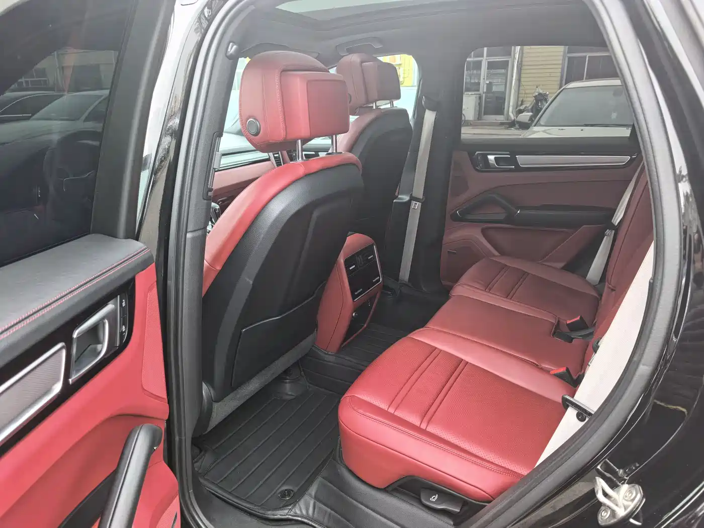 Porsche Cayenne 2023 Cayenne 3.0T Platinum Edition фото 6