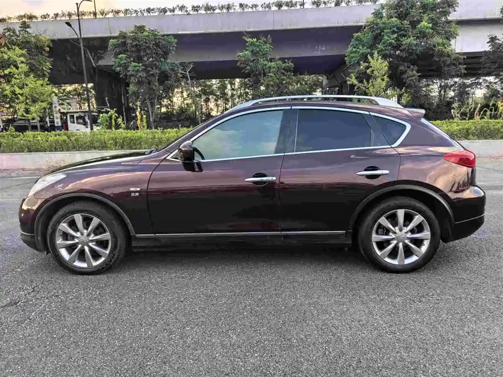 Infiniti QX50 (Import) 2015 2013 2.5L 2WD Elegance