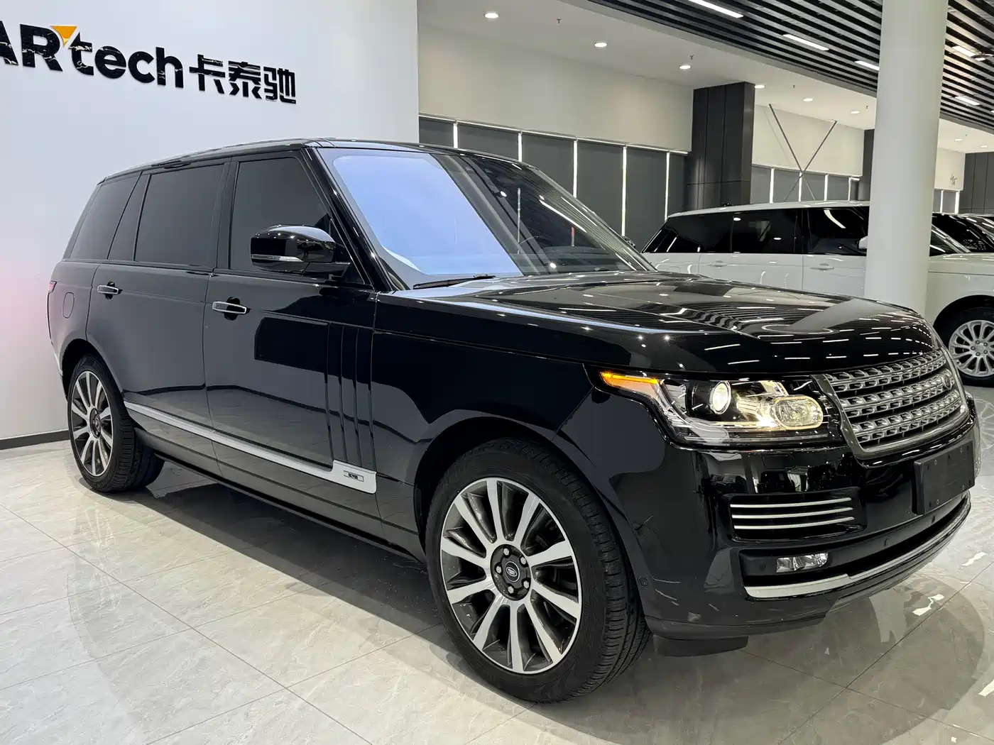 Land Rover Range Rover 2017 5.0 SC V8 AB Ultimate Autobiography LWB фото 3