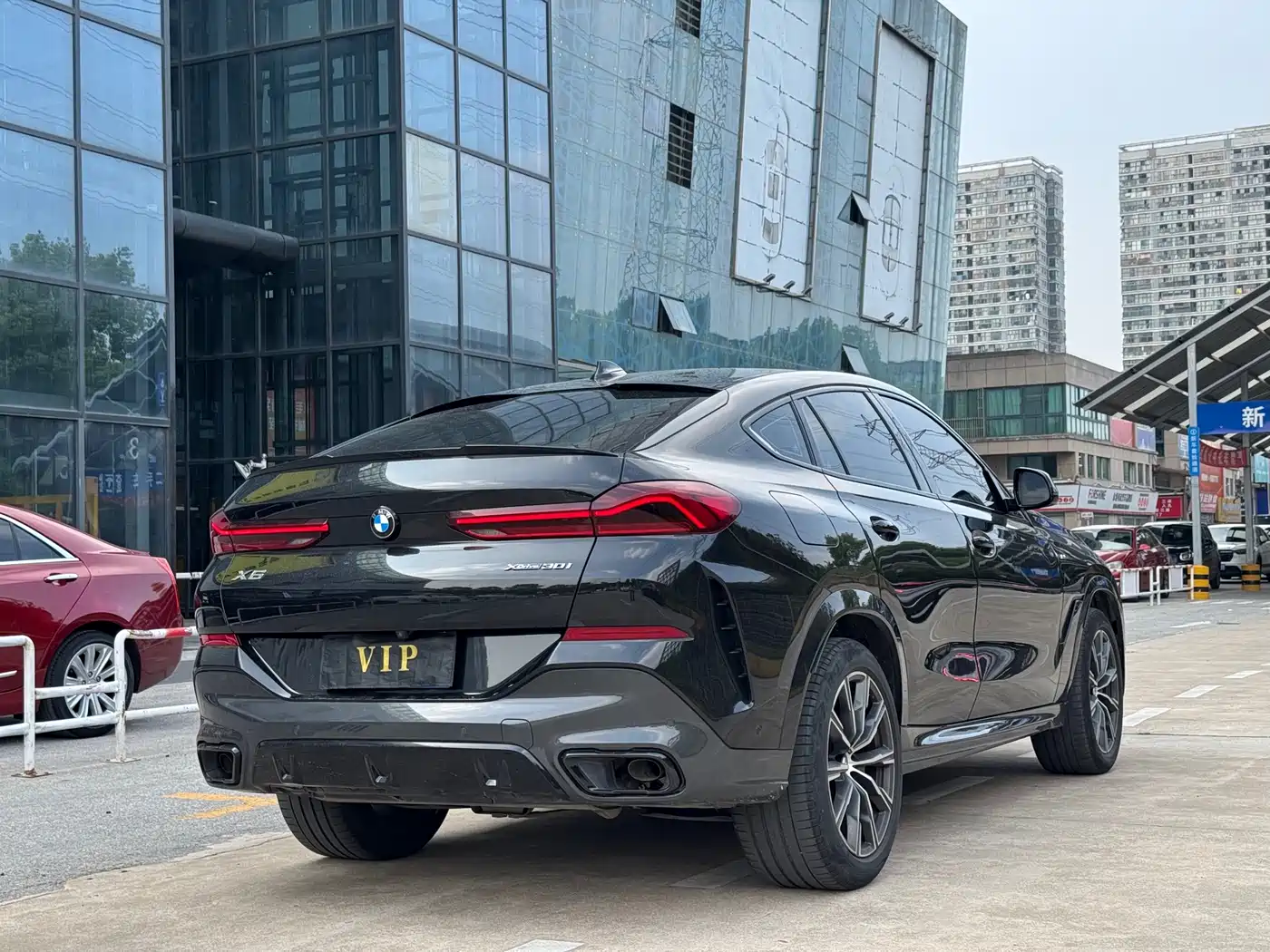BMW X6 2023 xDrive30i M Sport Package фото 9