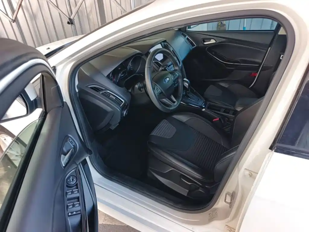 Ford Focus 2017 2017 Hatchback EcoBoost 180 Auto Elite