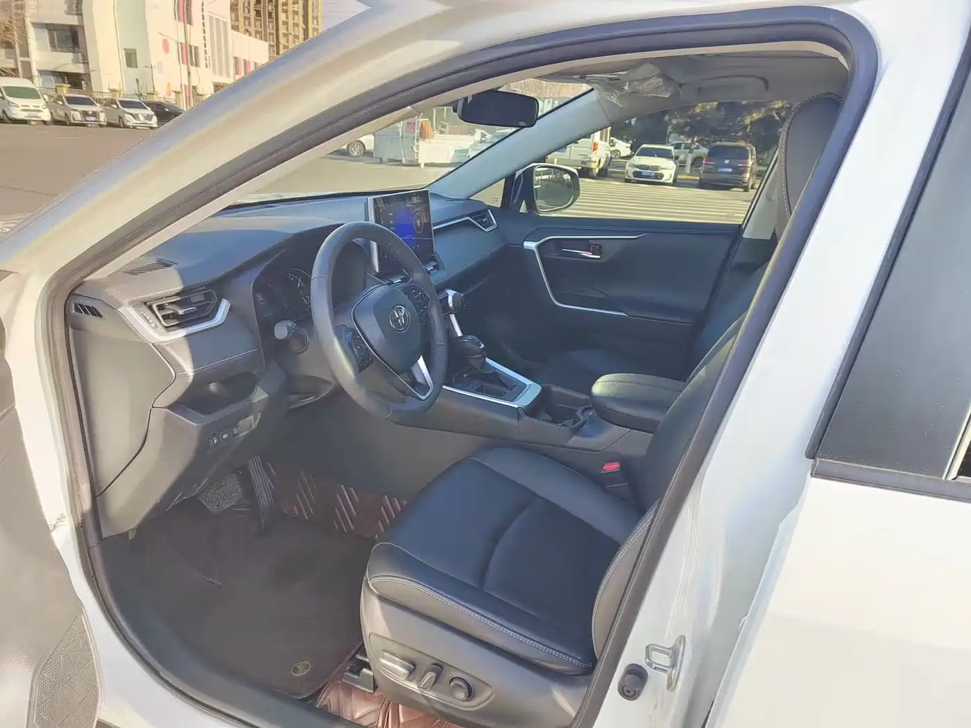 Toyota RAV4 Rongfang 2022 2.0L CVT 2WD Trend Plus Edition фото 11
