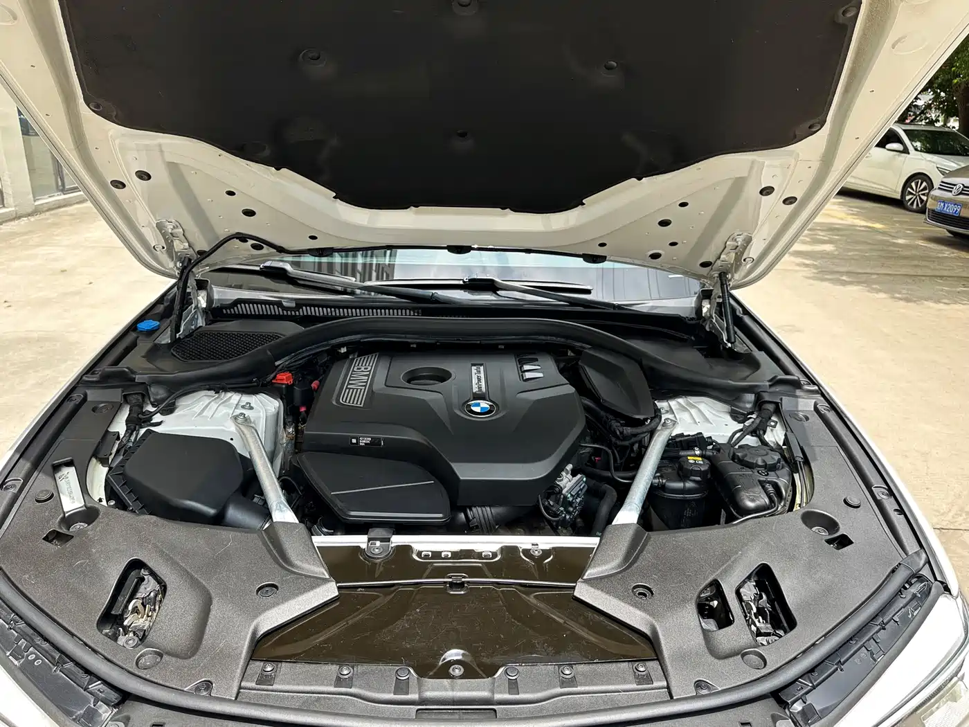 BMW 5 Series 2018 525Li M Sport Package фото 9