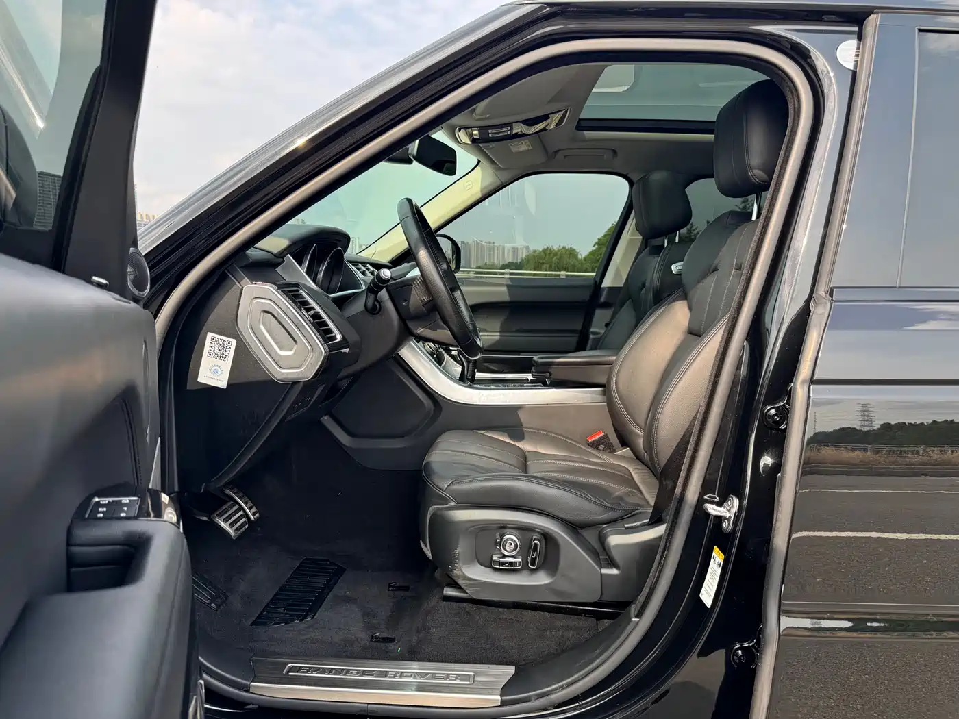 Land Rover Range Rover Sport 2016 Model 3.0 SC V6 SE фото 16