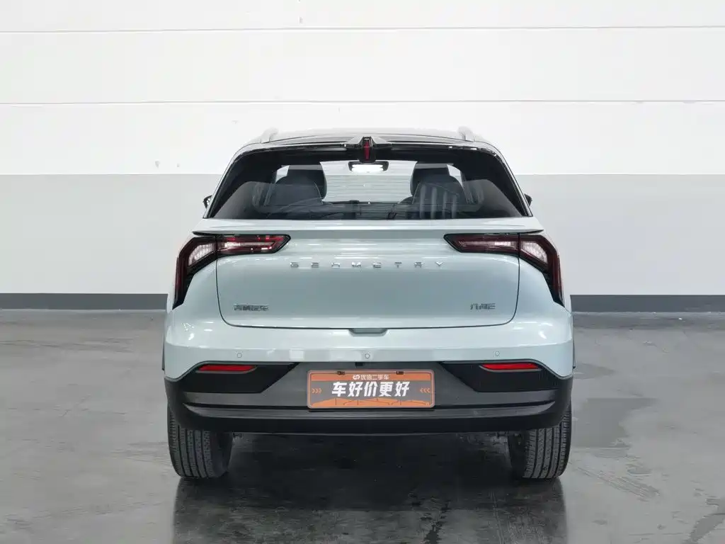 Фото 4 - Geely Geometry E Firefly