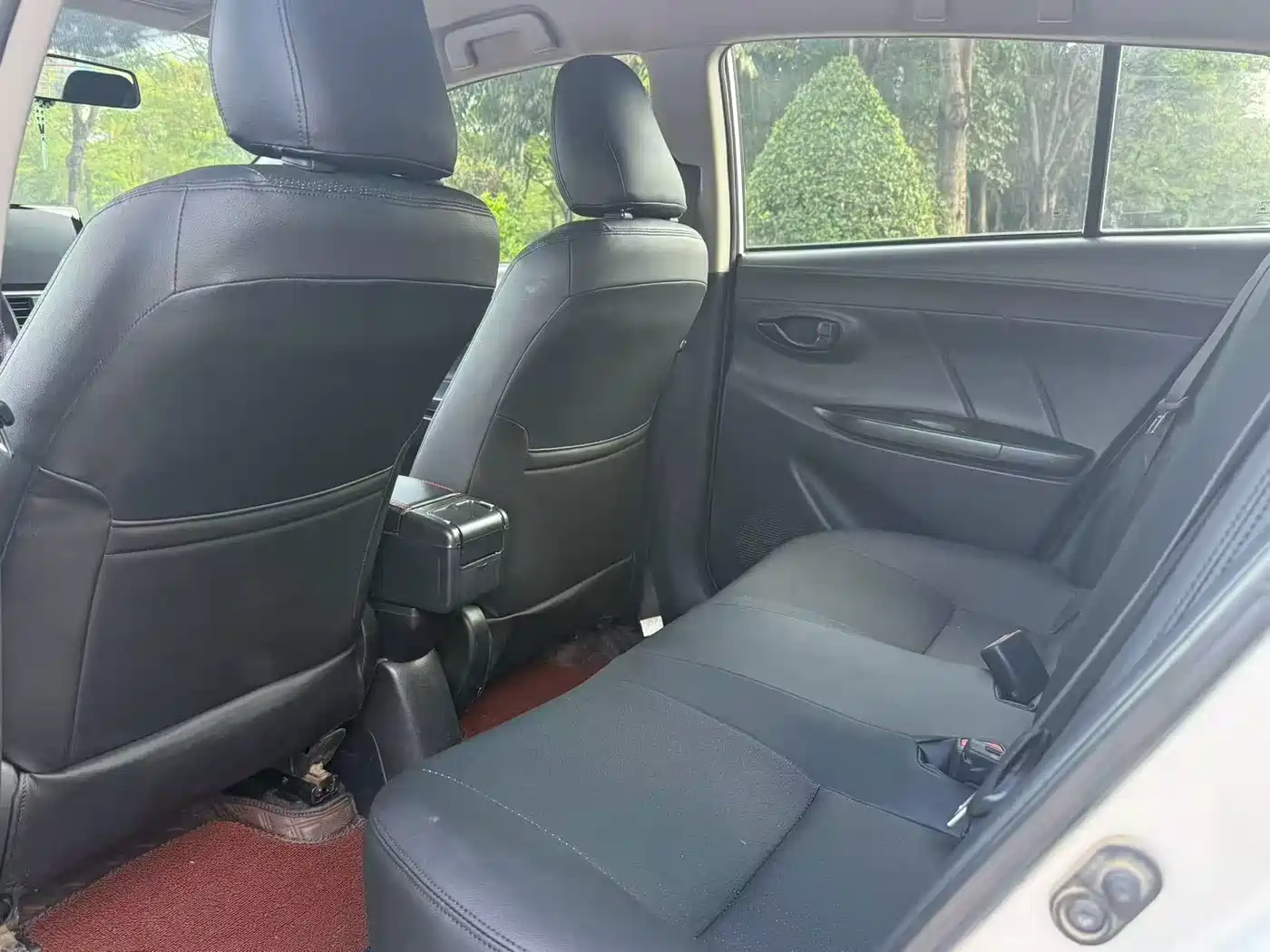 Toyota YARiS L Zhi Xuan 2014 1.3E Automatic Charming Edition фото 6
