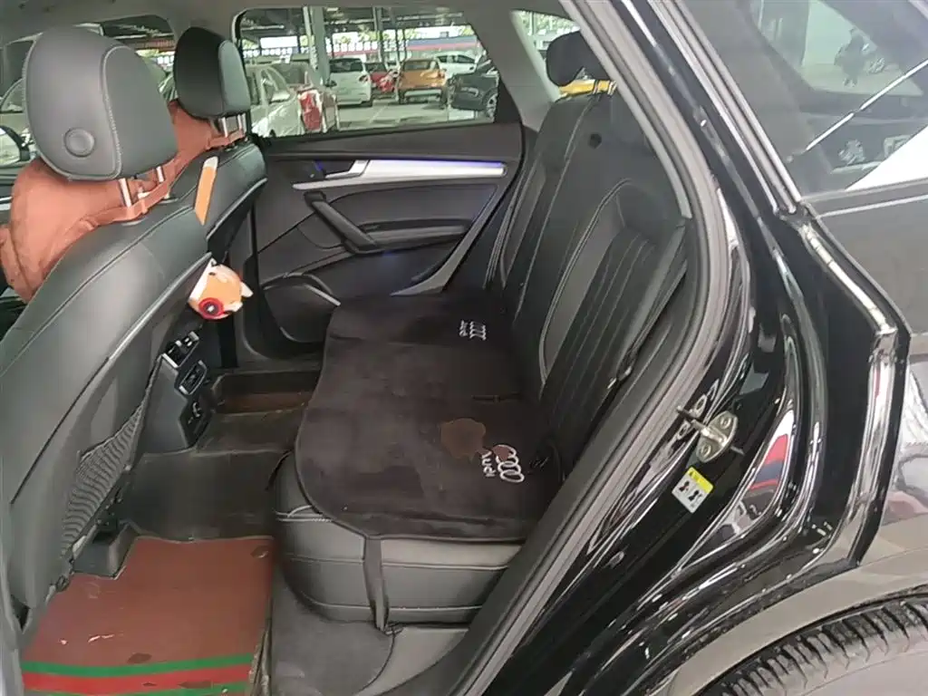 Audi Q5L 2020 Facelift 40 TFSI Honor Fashion фото 13
