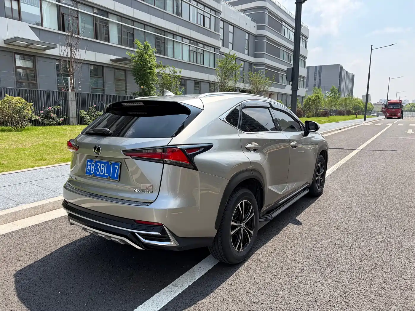 Lexus NX 2017 200 AWD Sharp Style Edition фото 6