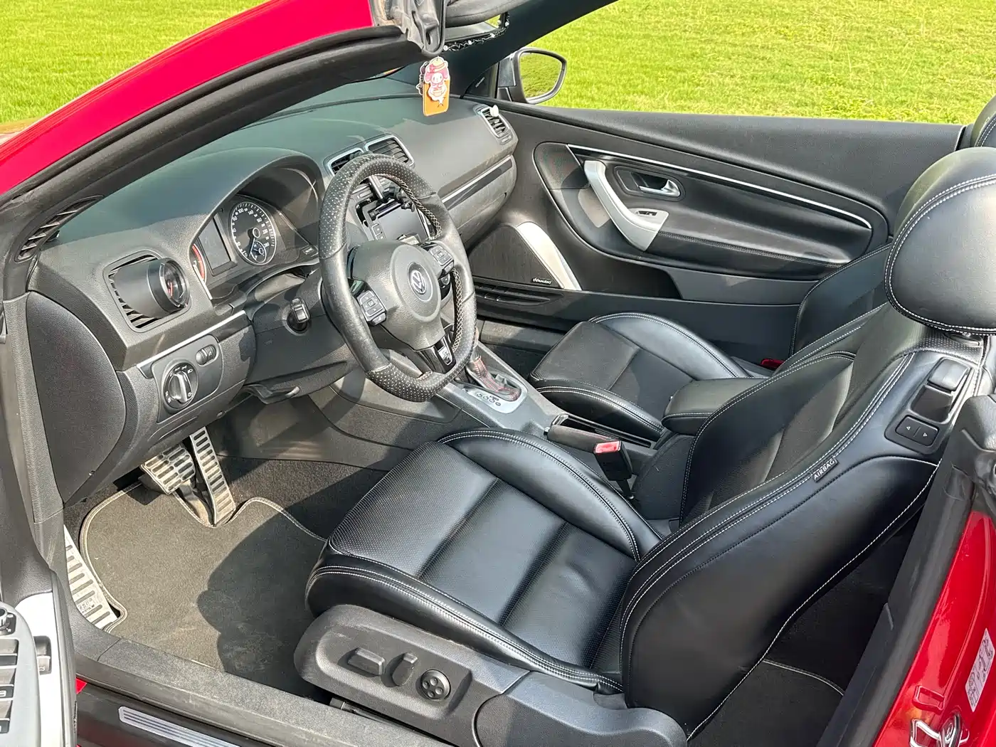 Volkswagen Eos 2011 Model 2.0TSI фото 10