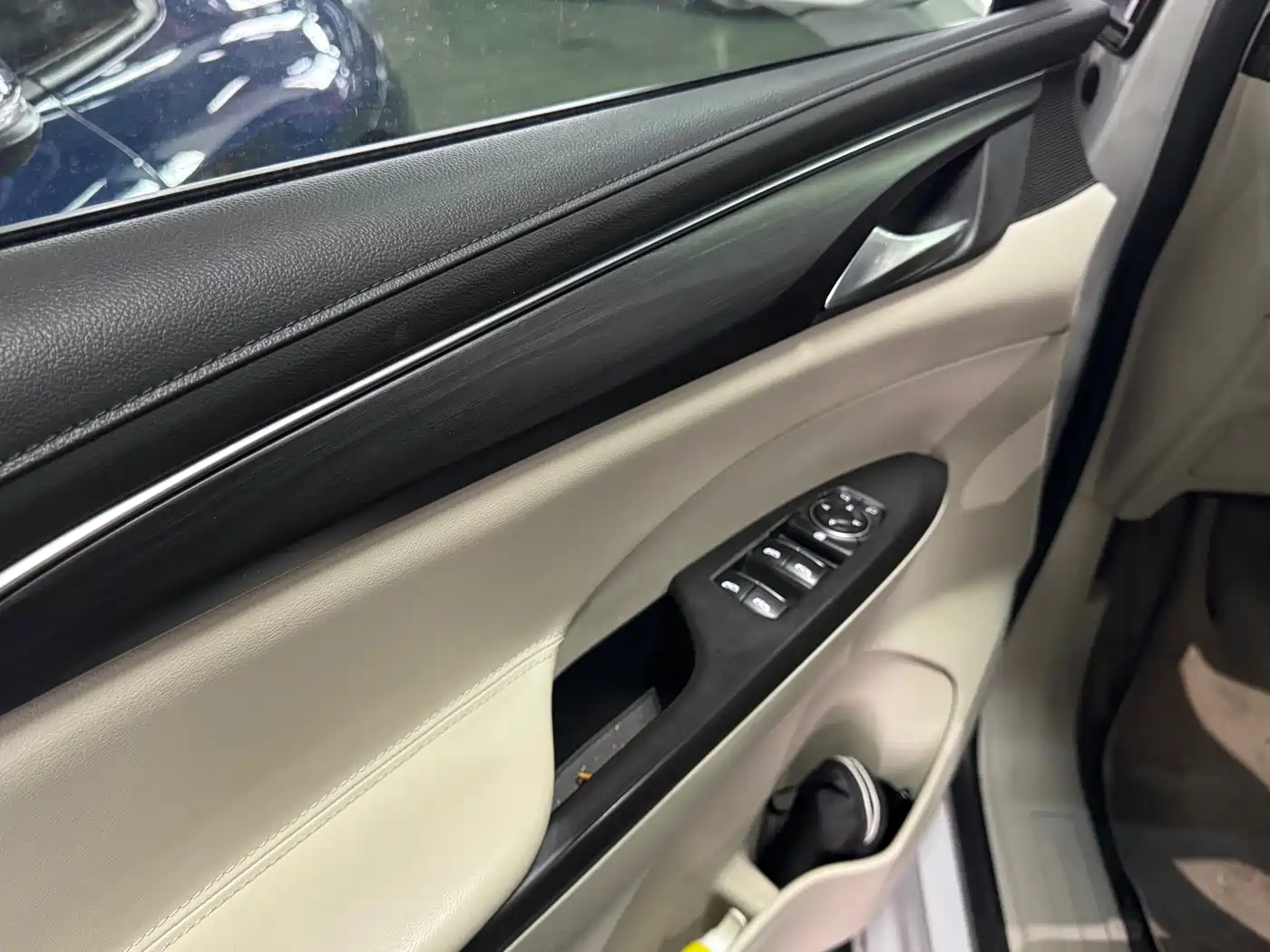 Buick GL8 2021 ES Landlord 653T Comfort фото 5