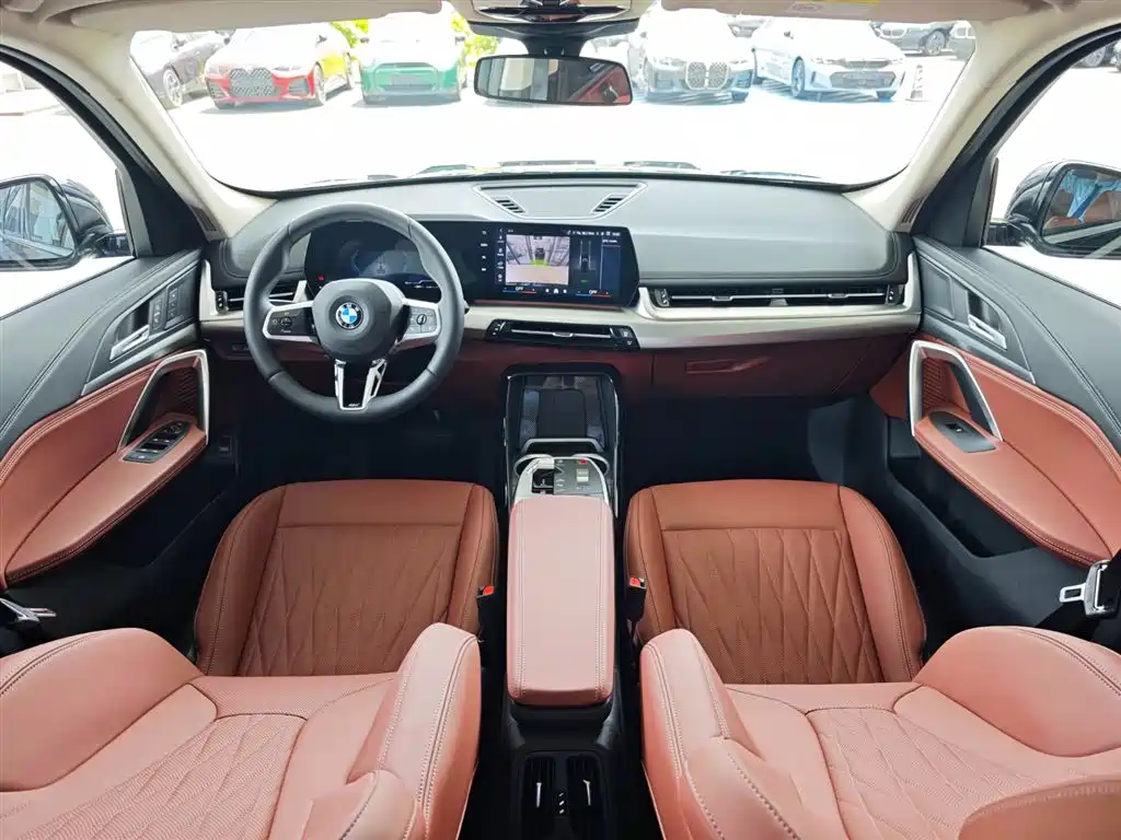 BMW X1 2026 Model Year sDrive25Li M Sport Package фото 10