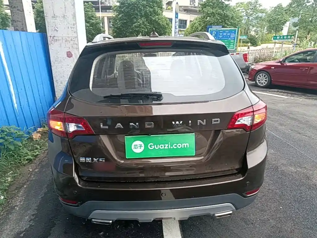 Landwind X5 2016 2016 Plus 1.5T Manual Pioneer Edition