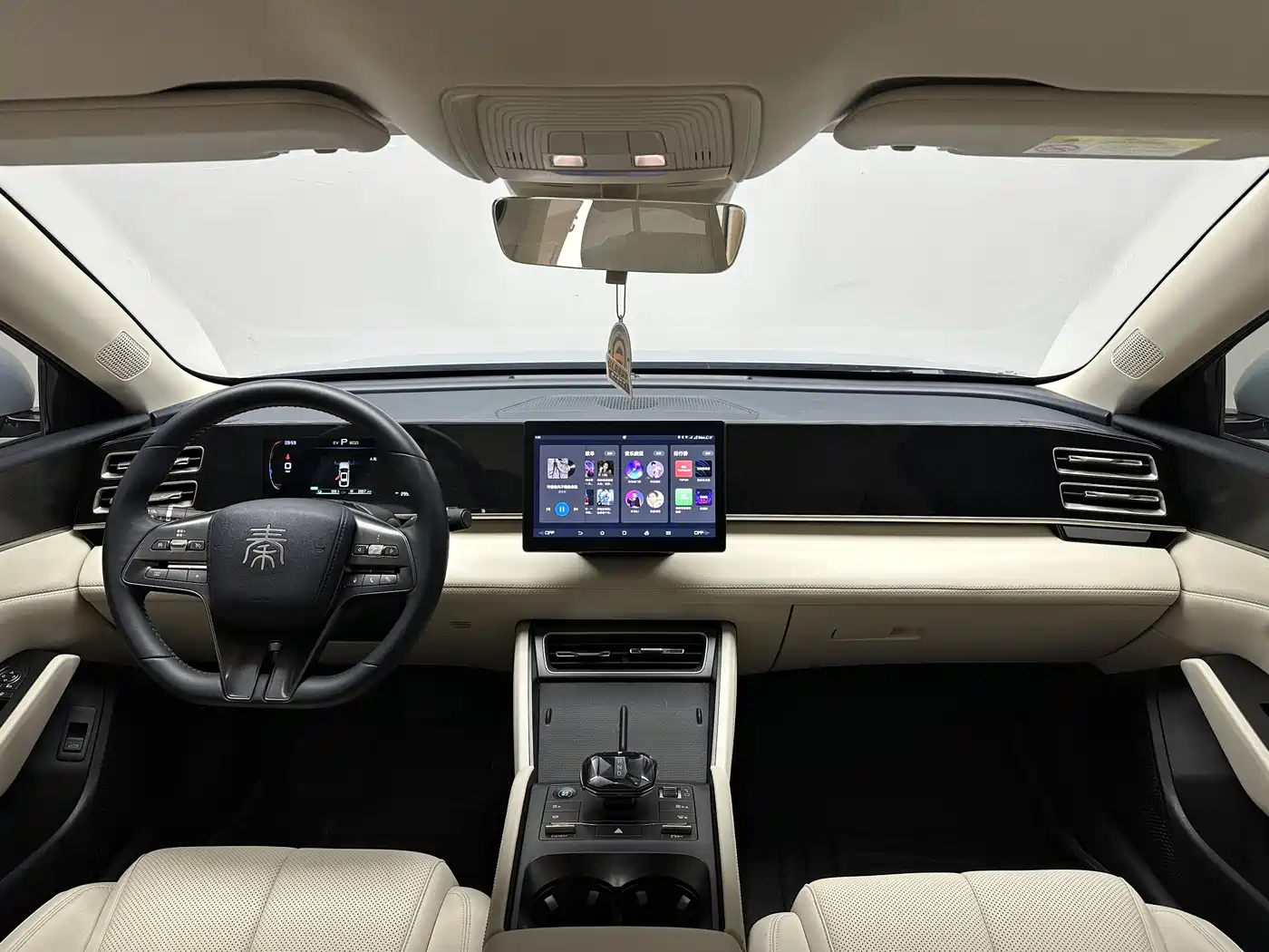 BYD Qin L 2024 DM-i 80KM Leading Edition фото 13
