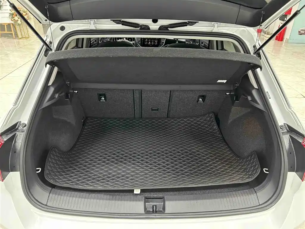 Volkswagen T-ROC 2022 280TSI DSG 2WD Comfort PLUS фото 16