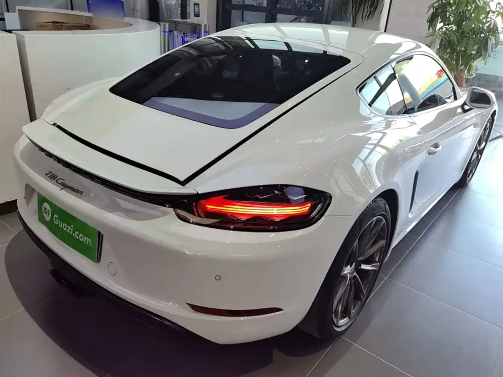 Porsche 718 2018 Cayman 2.0T фото 7