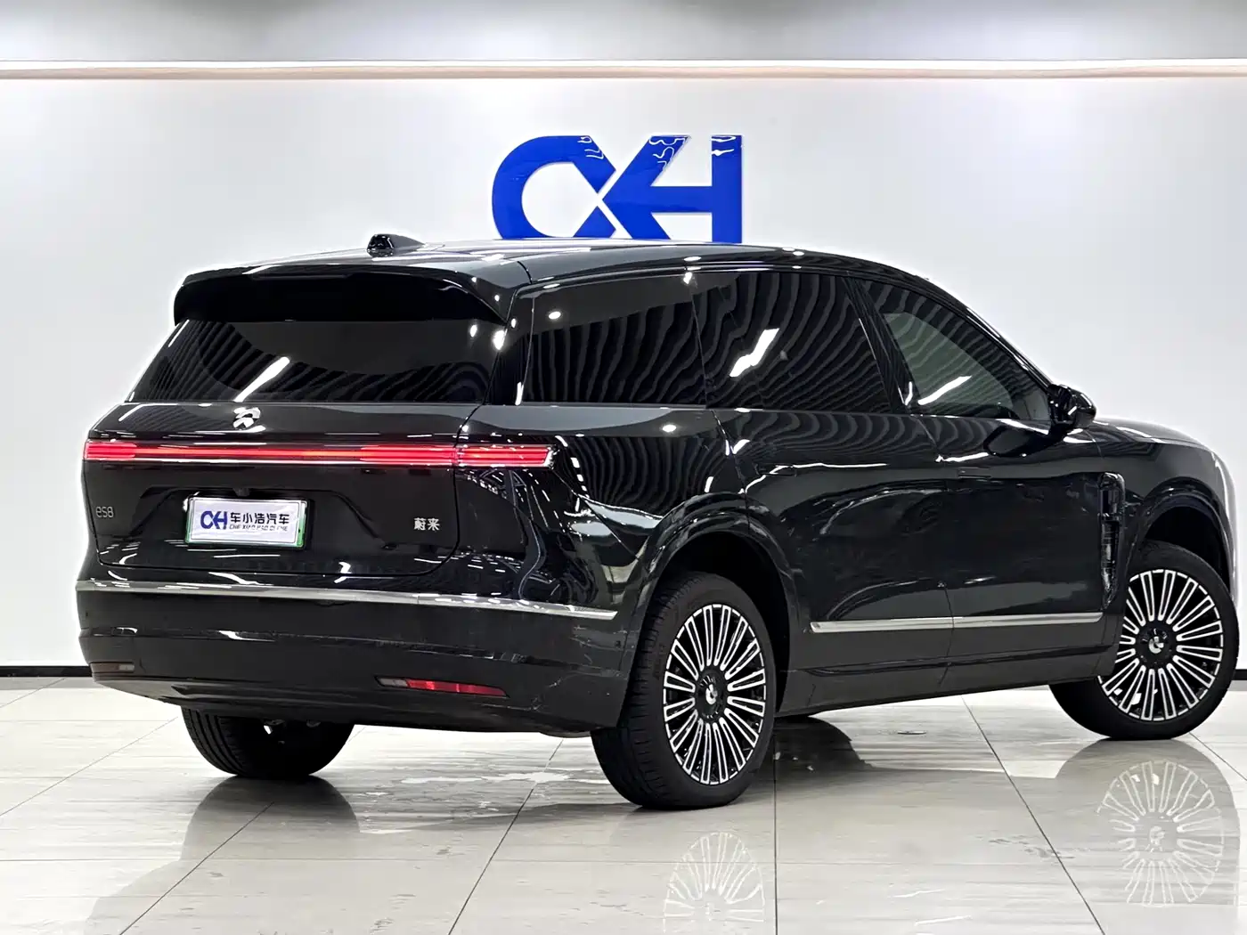 NIO ES8 2026 2025 Model 6-Seat Executive Luxury Edition