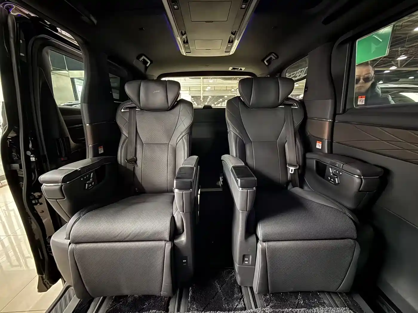 Toyota Alphard 2024 Hybrid 2.5L Prestige Edition фото 10