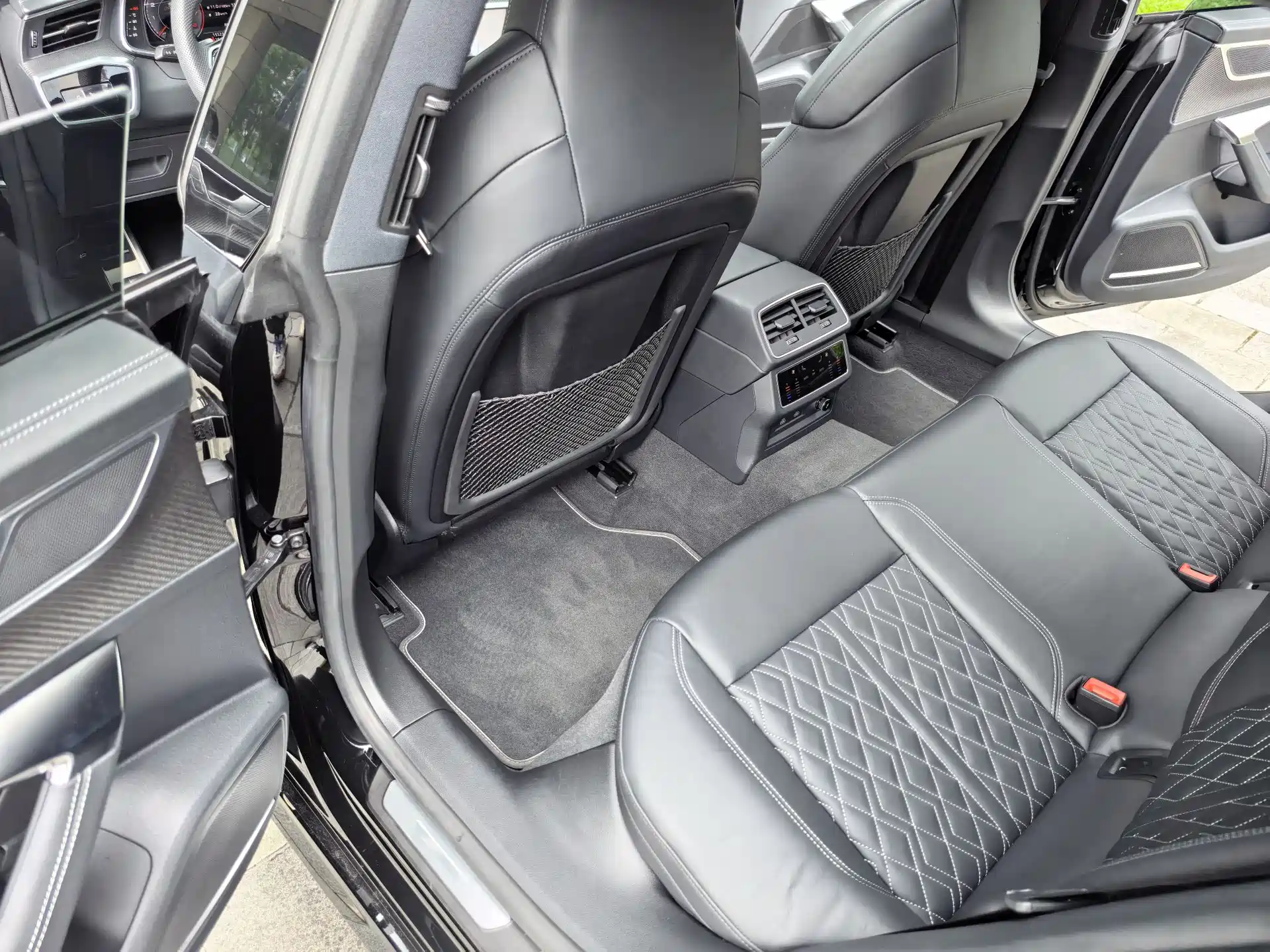 Фото 42 - Audi A7