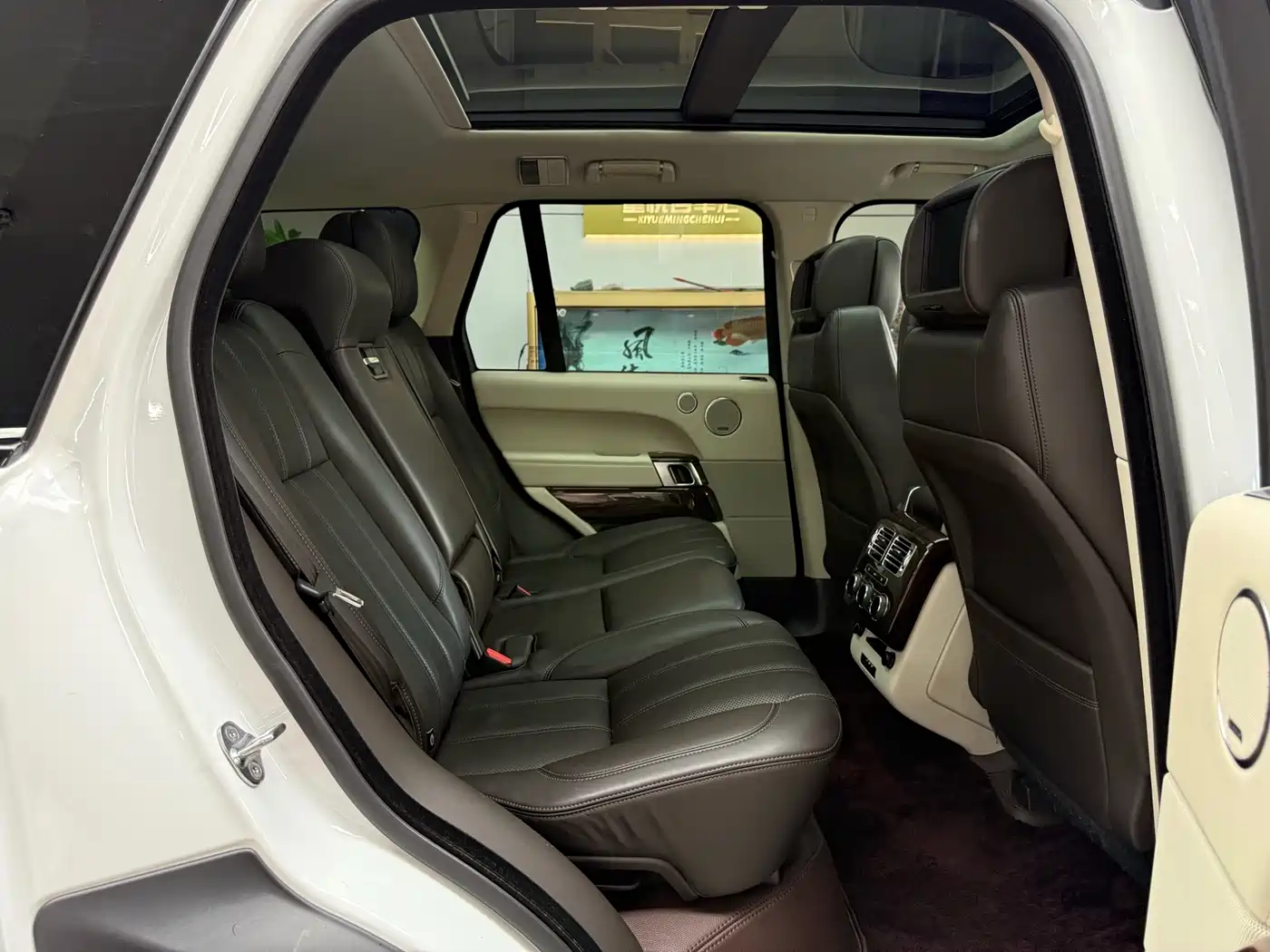 Land Rover Range Rover 2014 3.0 TDV6 Vogue фото 26