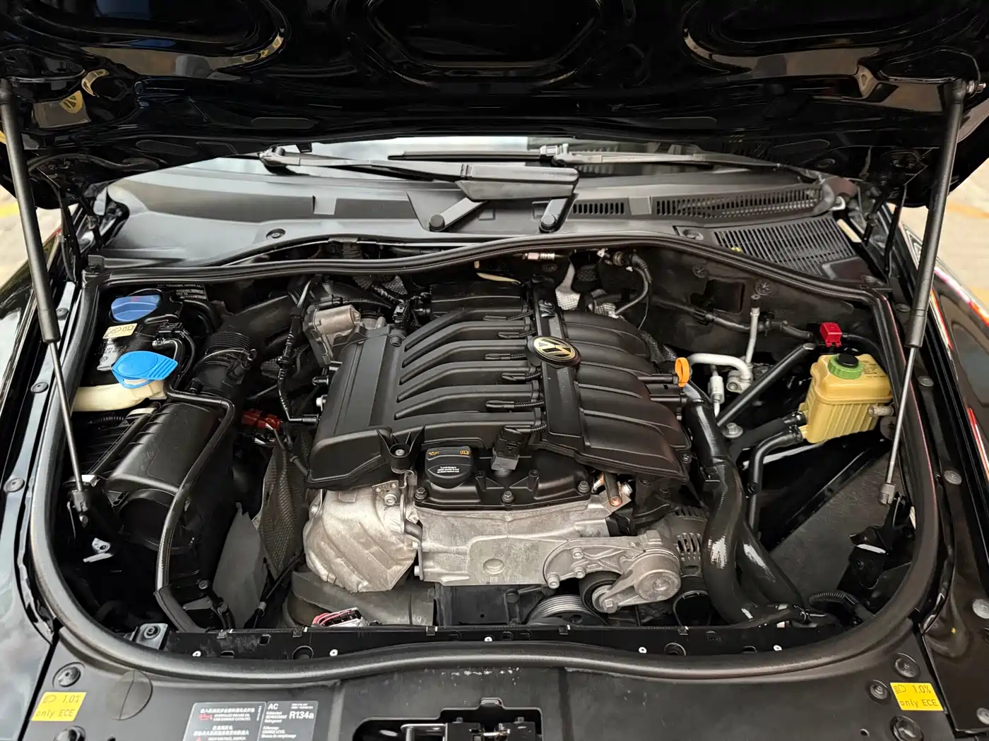 Volkswagen Touareg 2007 3.6L Standard Configuration фото 21