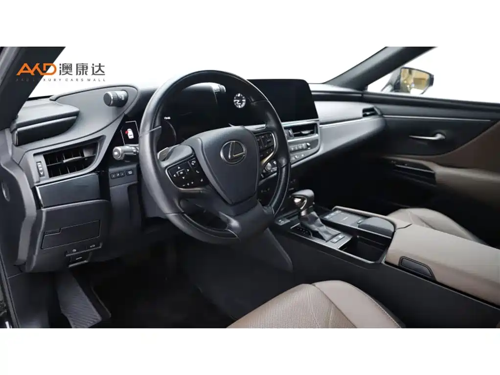 Photo 6 - Lexus ES