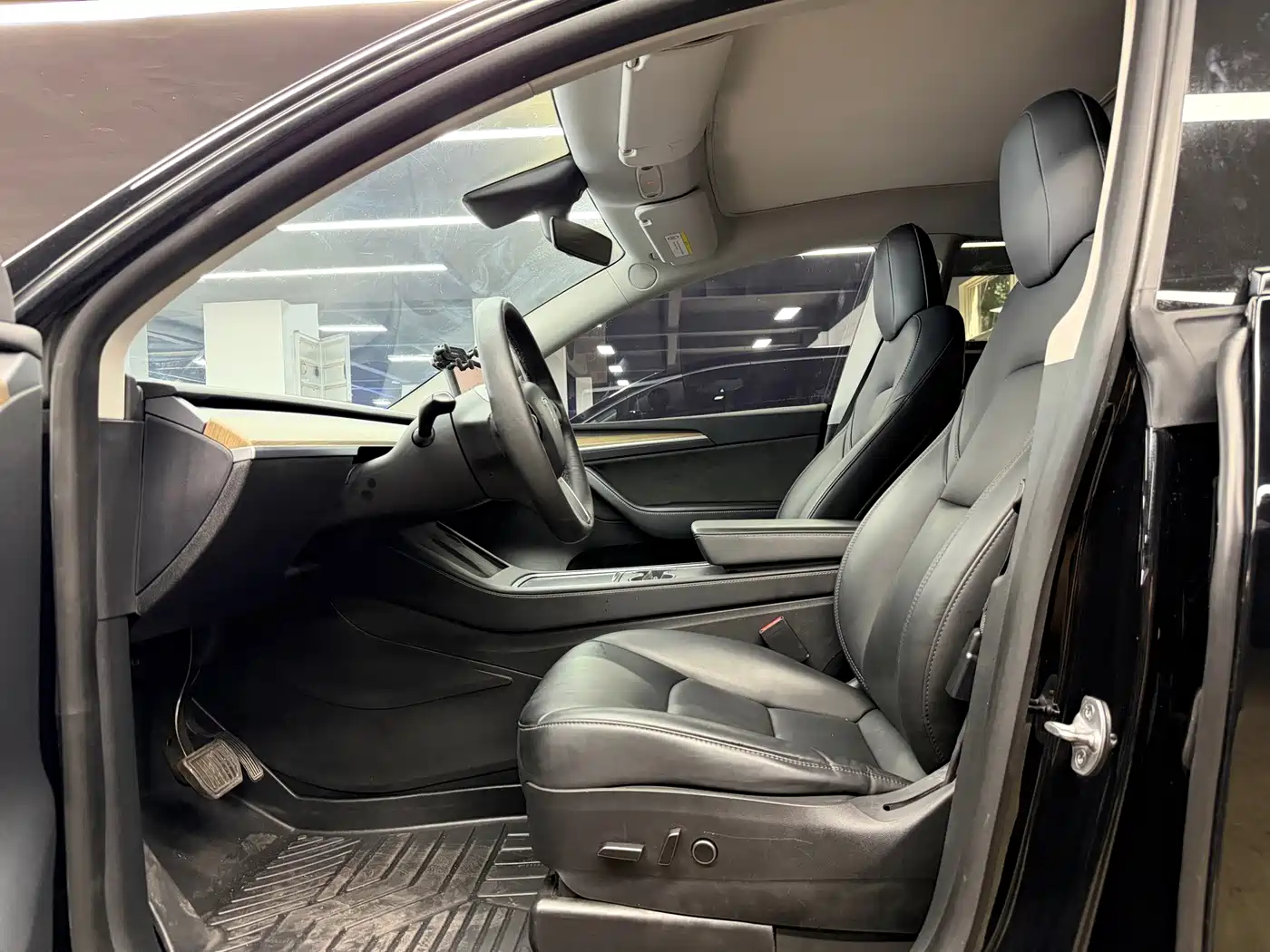 Tesla Model Y 2021 2021 Standard Range Rear-Wheel Drive