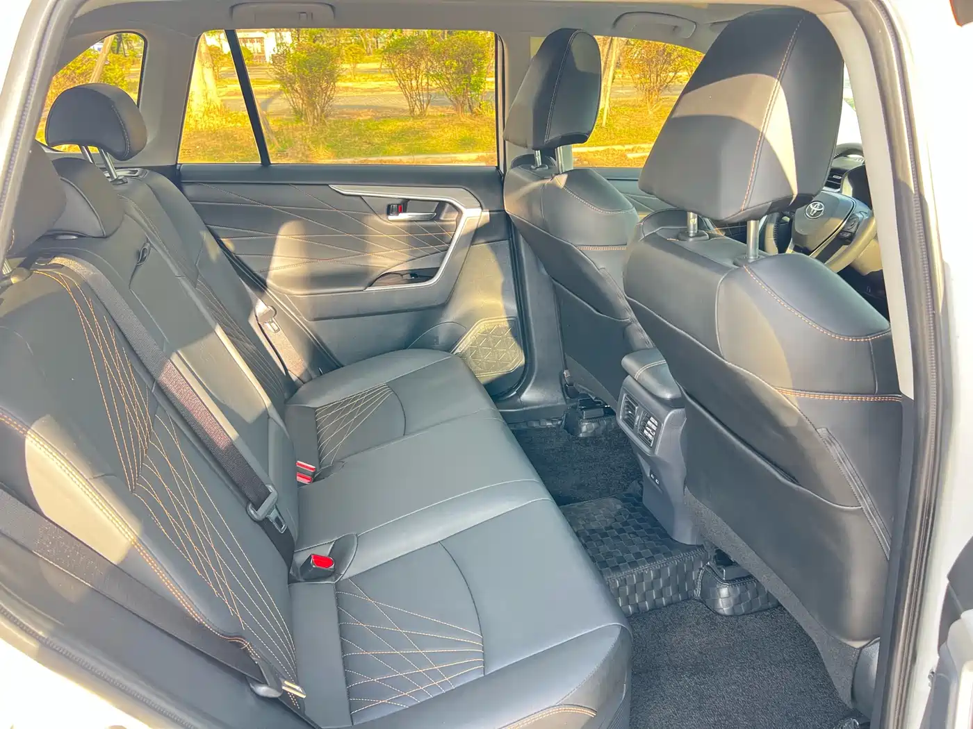 TOYOTA RAV4 RONGFANG