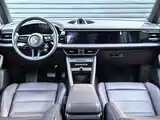 Фото 11 - Porsche Macan EV