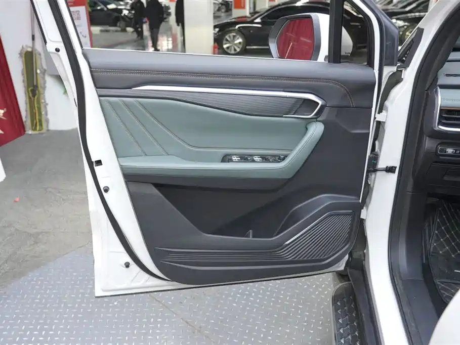 Geely Haoyue L 2024 2023 Model 2.0T DCT Luxury