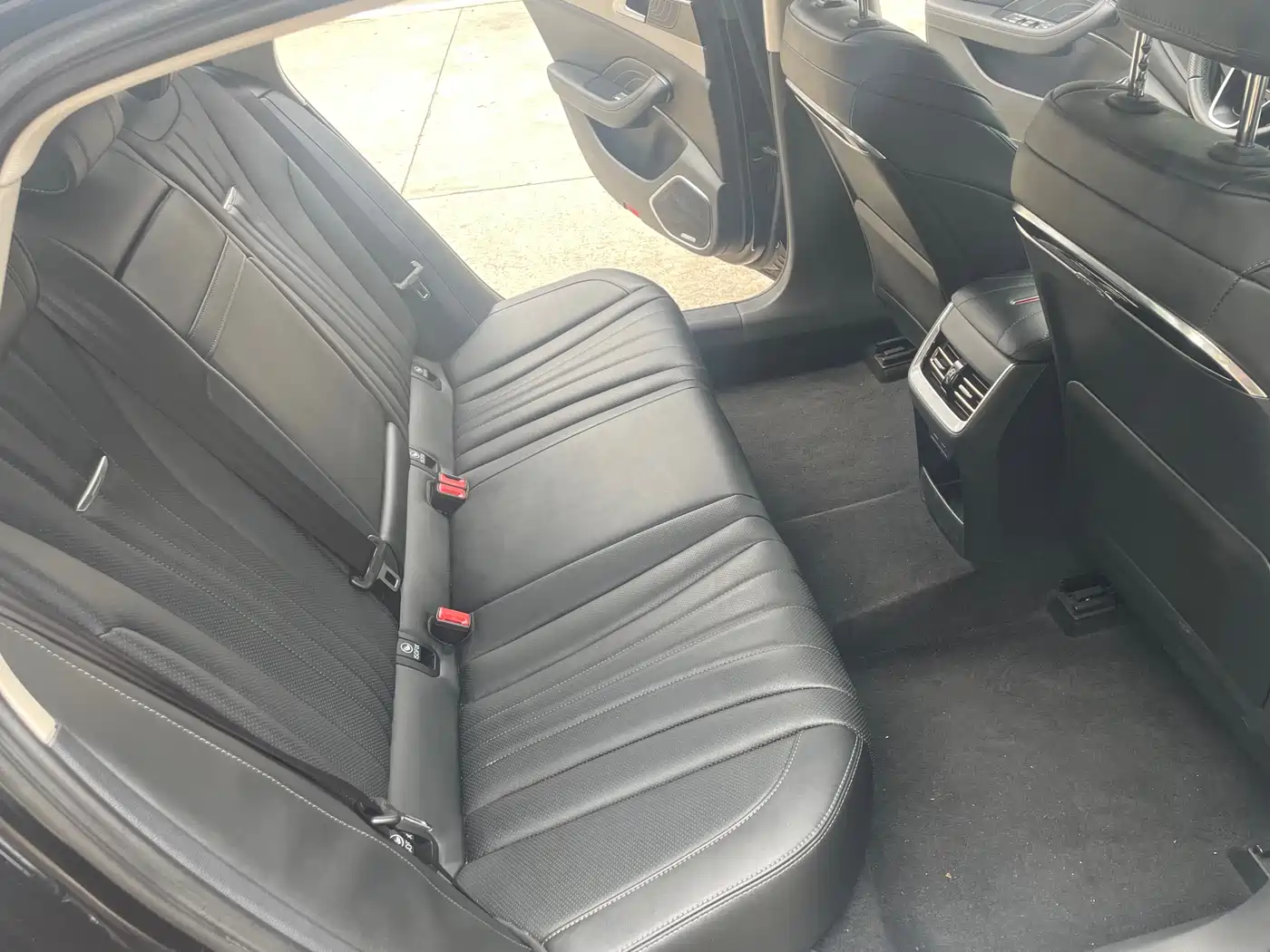 Hongqi H5 2023 1.5T DCT Smart Connect Joy Edition фото 11