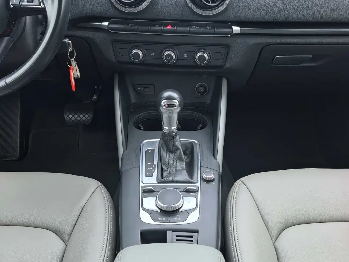 Audi A3 2019 Limousine 35 TFSI Fashion China V фото 19