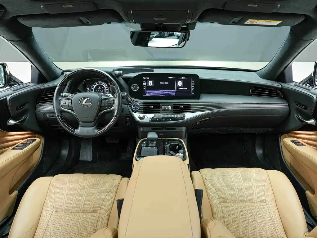 Lexus LS 2021 500h Luxury Edition фото 6