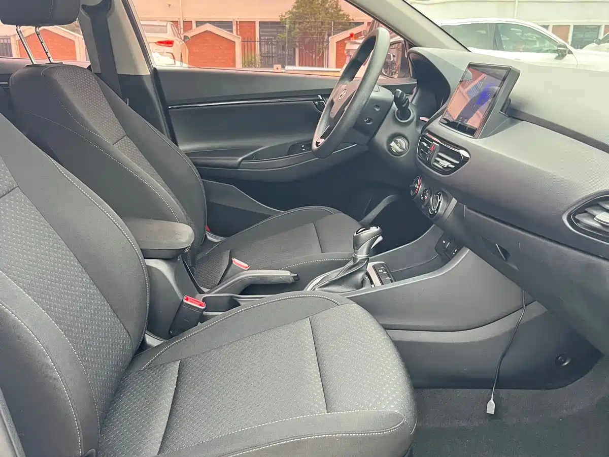 Hyundai Elantra 2018 1.6L Auto Joy GL (China V) фото 8