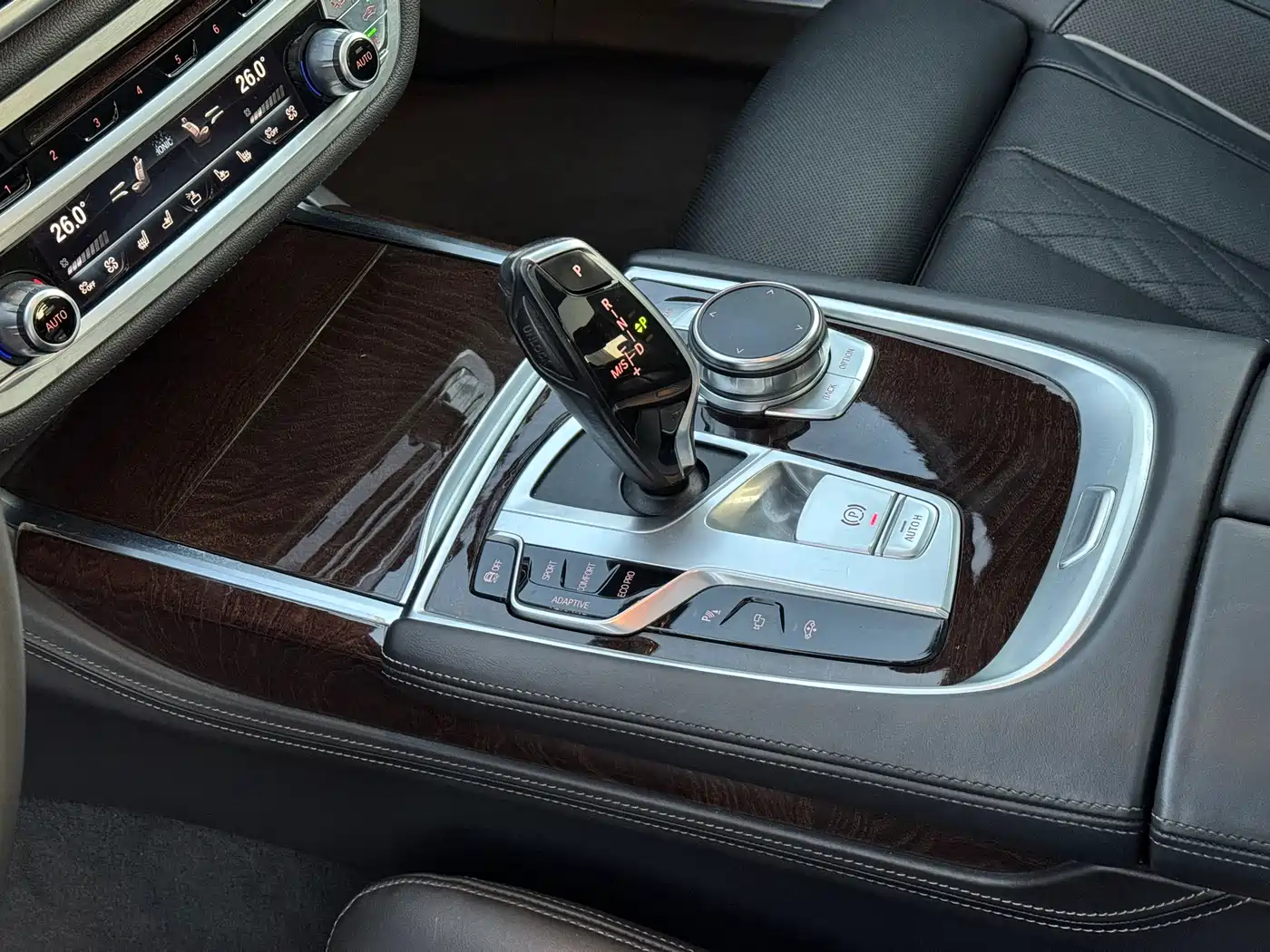 BMW 7 Series 2016 750Li xDrive 4-Seater фото 15