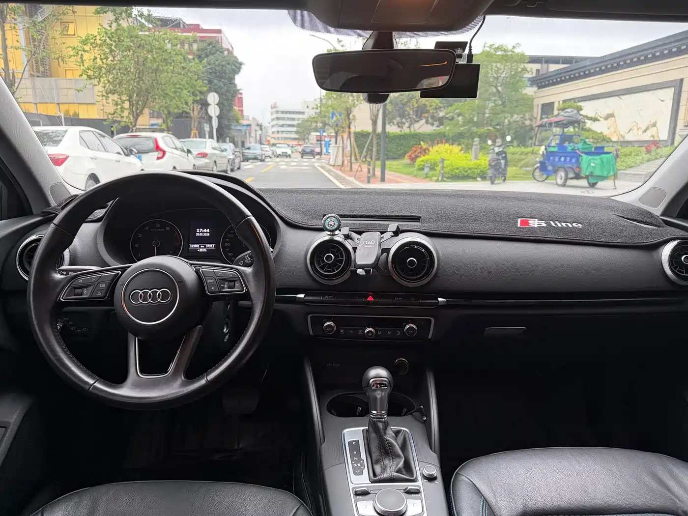 Audi A3 2018 30th Anniversary Limousine 35 TFSI Sport фото 6